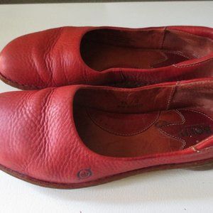 Born BOC Red Leather Women's Slip On Size 8.5/40